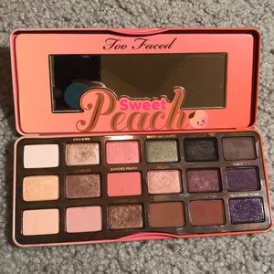 Too faced sweet peach palette
